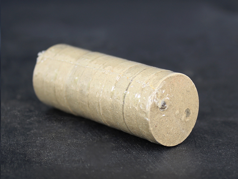 圆形双孔艾绒饼2.4*0.6CM